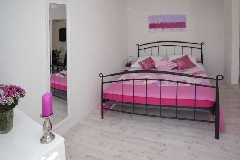 Apartment Alma Split Bagian luar foto
