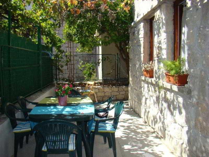 Apartment Alma Split Bagian luar foto