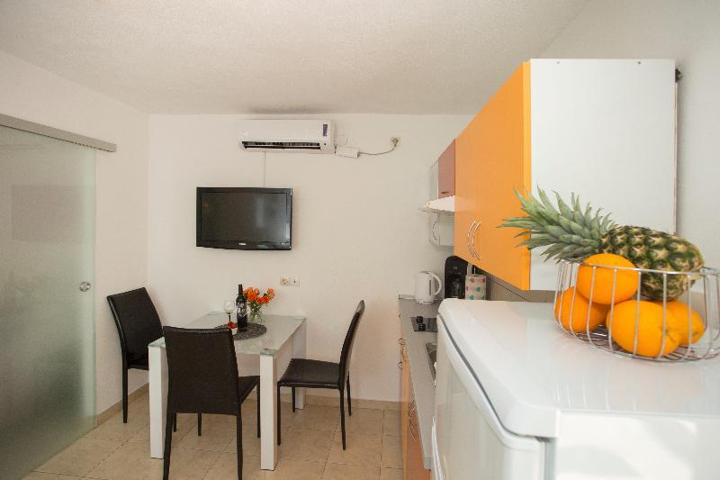 Apartment Alma Split Bagian luar foto