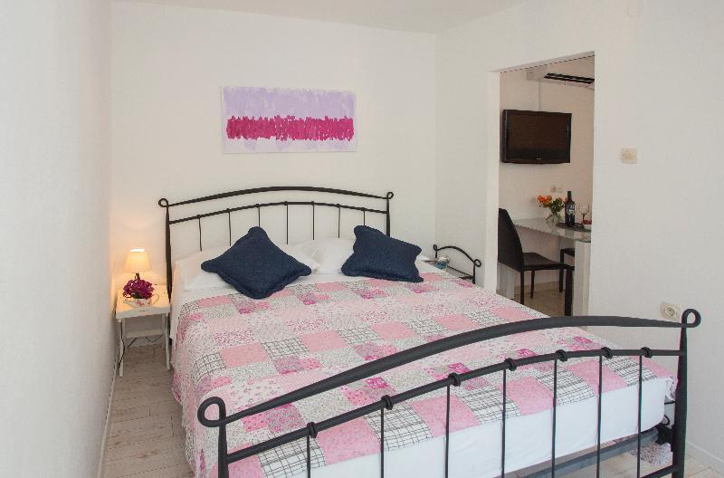 Apartment Alma Split Bagian luar foto