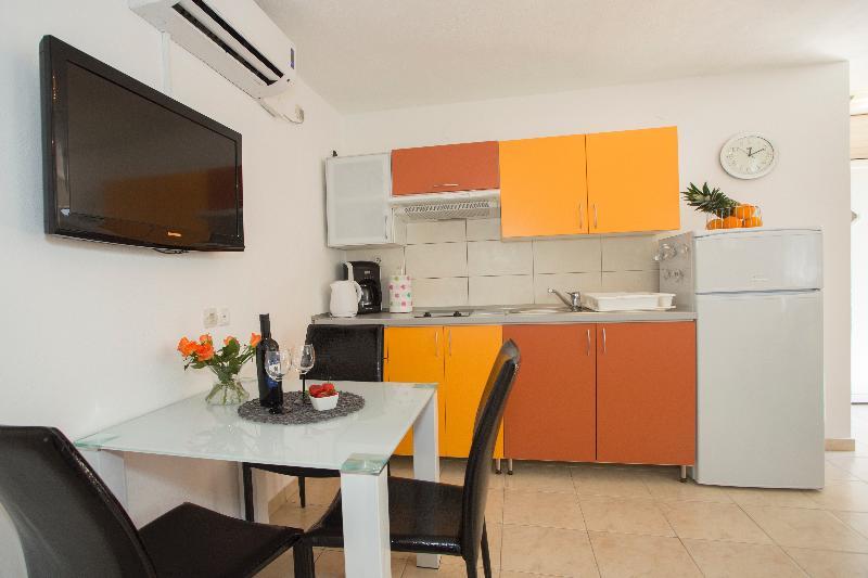 Apartment Alma Split Bagian luar foto